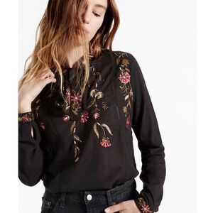 ⭐️ Lucky Brand Black Floral Embroidered Blouse 2X